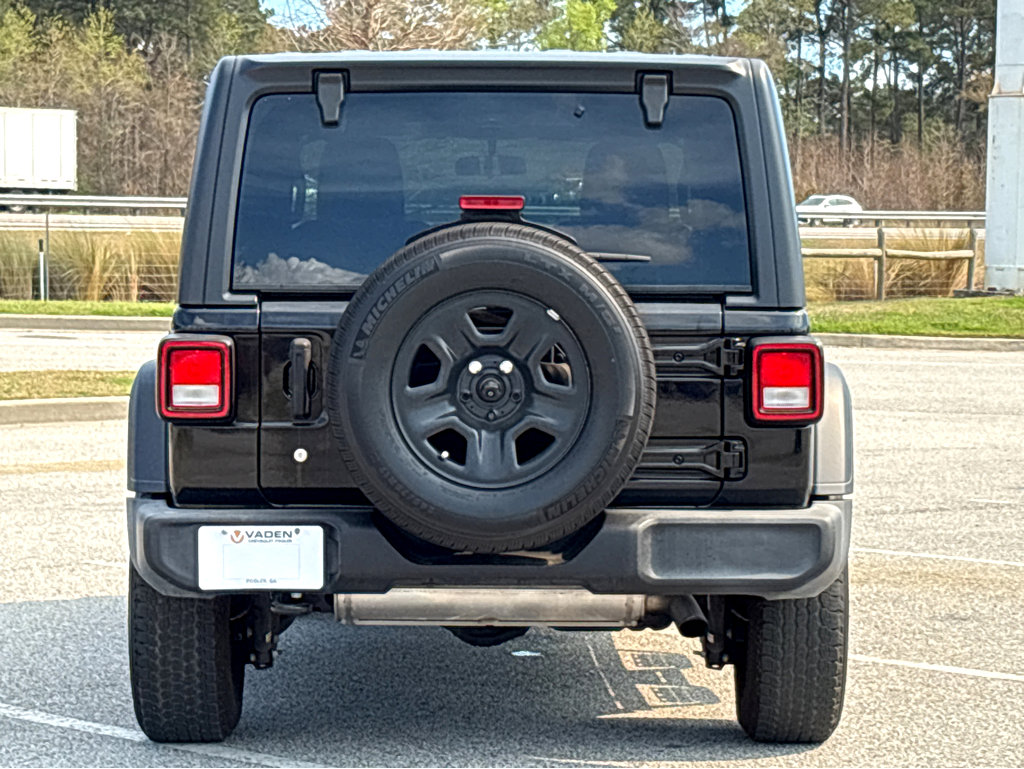 Used 2018 Jeep Wrangler Unlimited Sport image 19