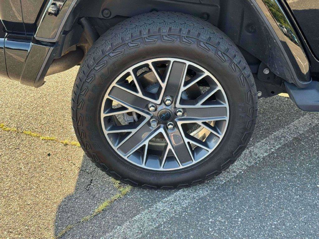 Used 2024 Jeep Wrangler High Altitude AWD/4WD image 12