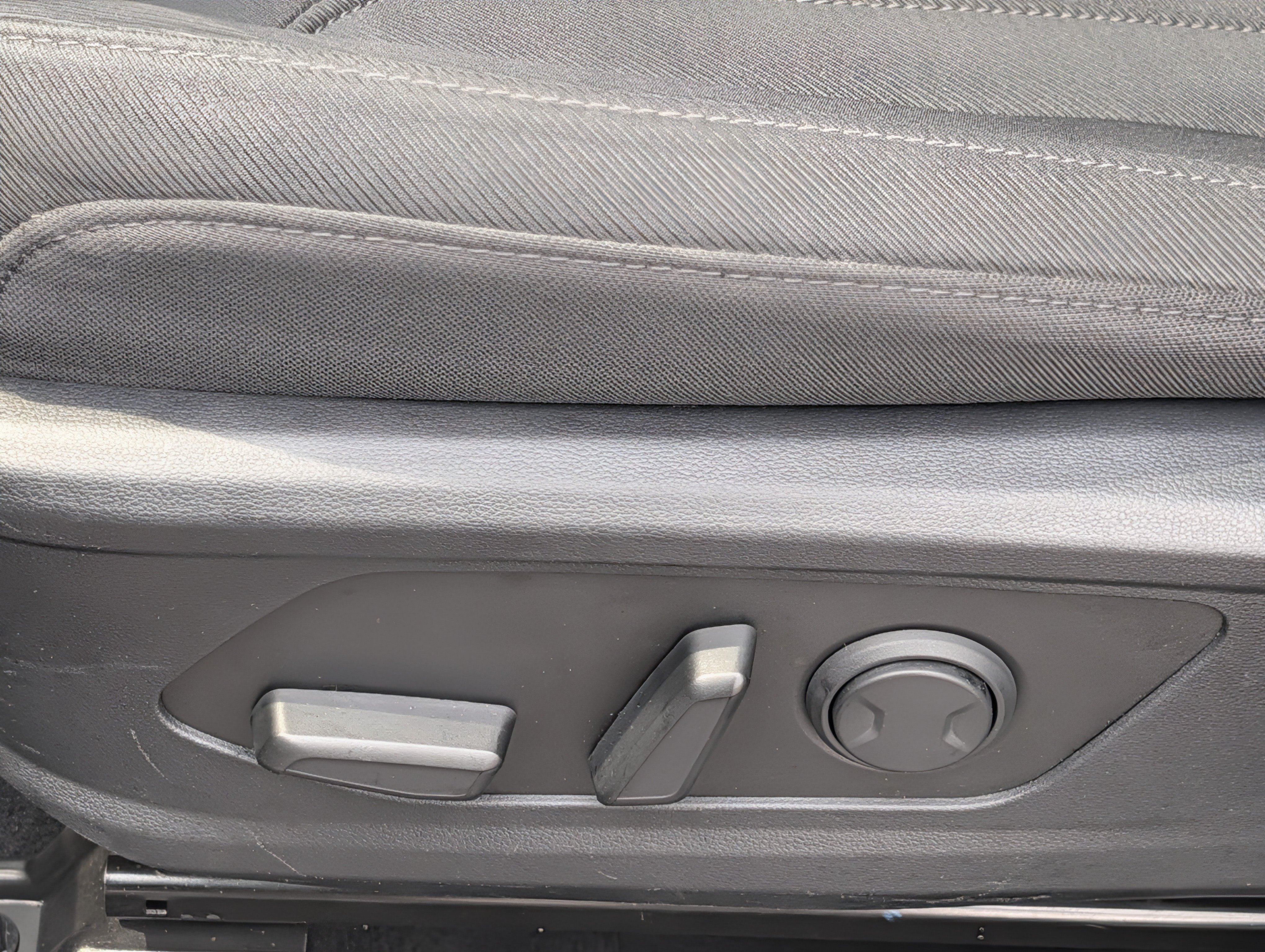 Used 2025 Hyundai Tucson SEL AWD/4WD image 32