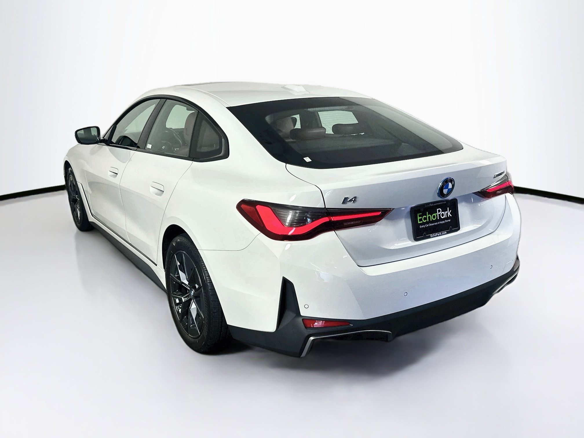 Used 2023 BMW i4 eDrive35 w/ Premium Package RWD image 5