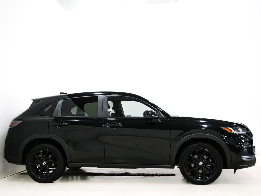 Used 2023 Honda HR-V Sport image 3