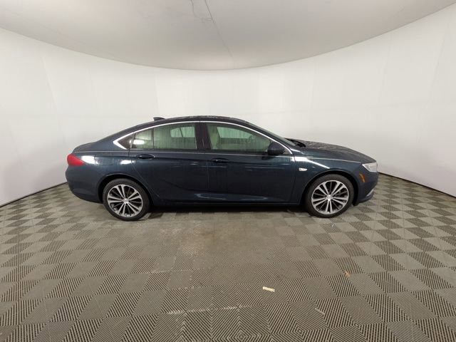 Used 2018 Buick Regal Preferred w/ Driver Confidence Package #1 AWD/4WD image 2