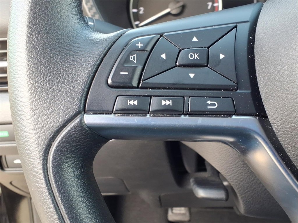 Used 2024 Nissan Sentra SV image 26