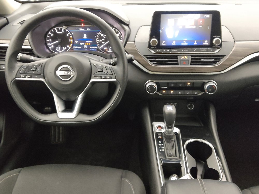 Used 2024 Nissan Altima 2.5 SV image 22