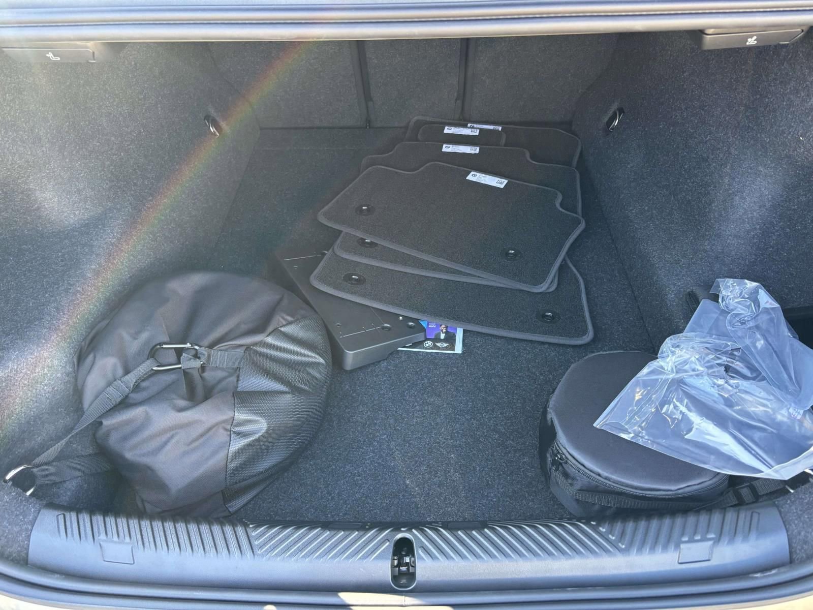 New 2026 BMW 550e xDrive image 9