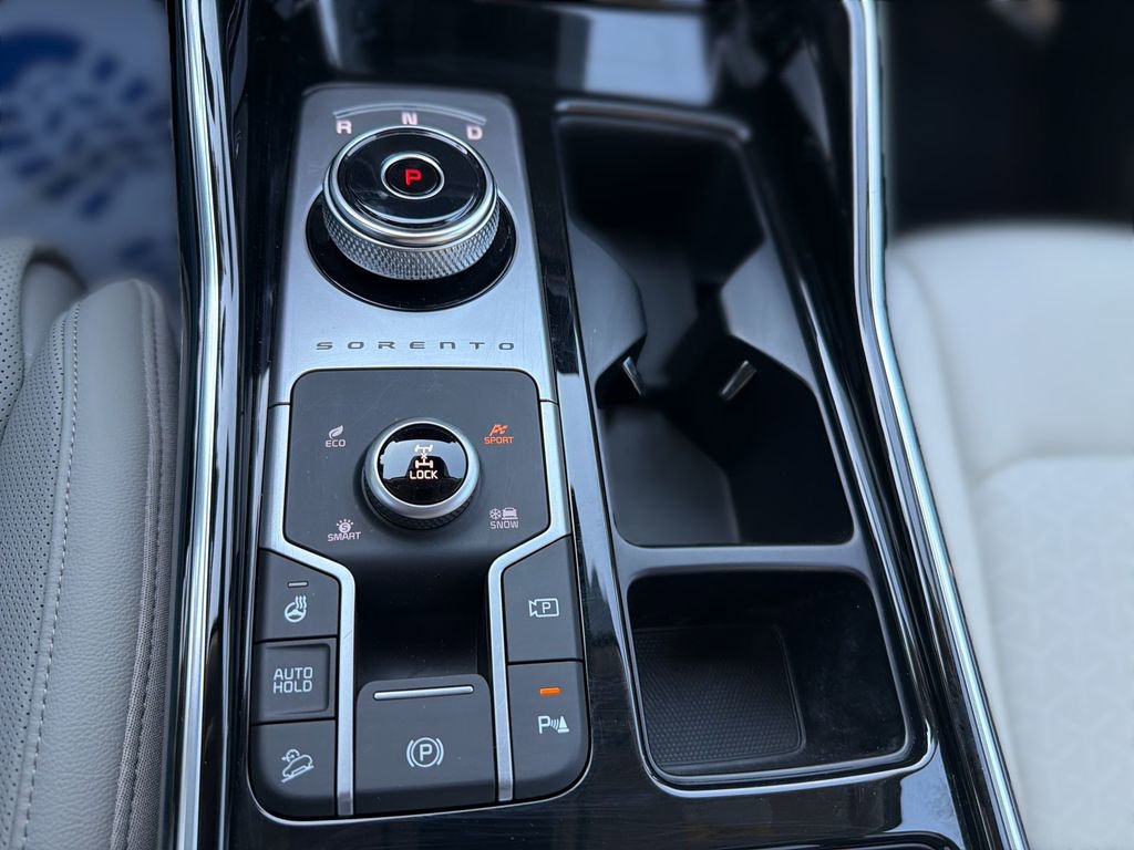 Used 2023 Kia Sorento SX Prestige w/ Panoramic Sunroof Package AWD/4WD image 22