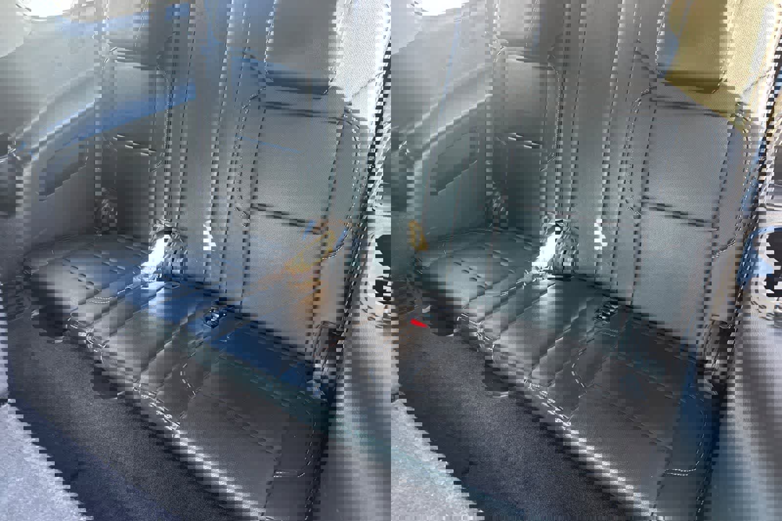 Used 2016 Chevrolet Suburban LTZ image 16