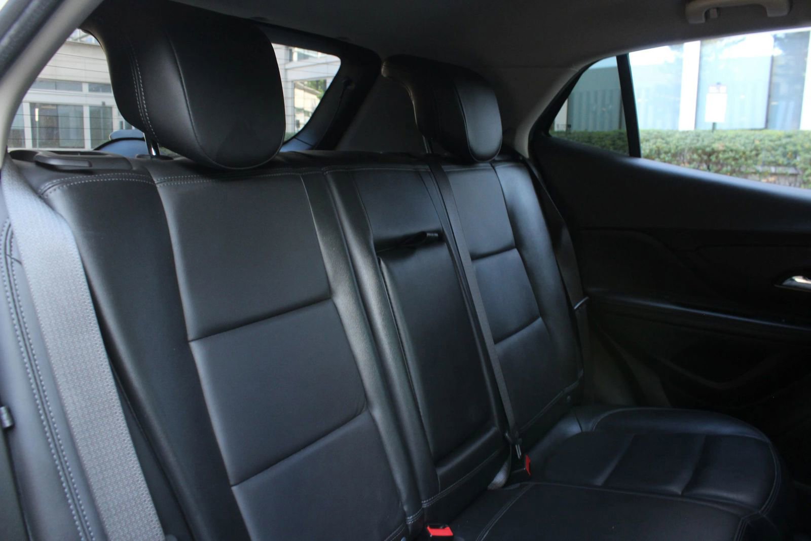 Used 2018 Buick Encore Essence image 22