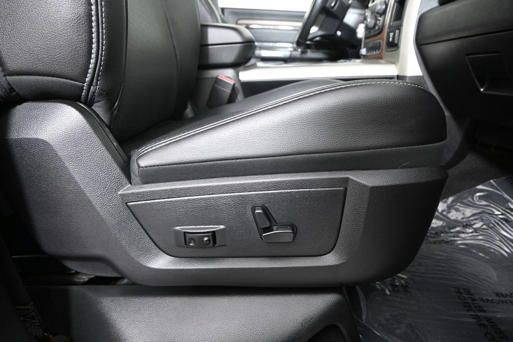 Used 2016 RAM 1500 Laramie w/ Convenience Group AWD/4WD image 15