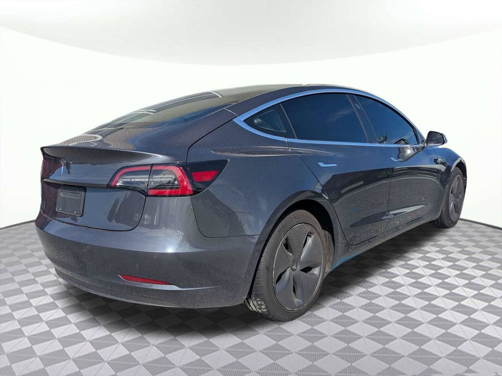 Used 2020 Tesla Model 3 Standard Range Plus RWD image 3