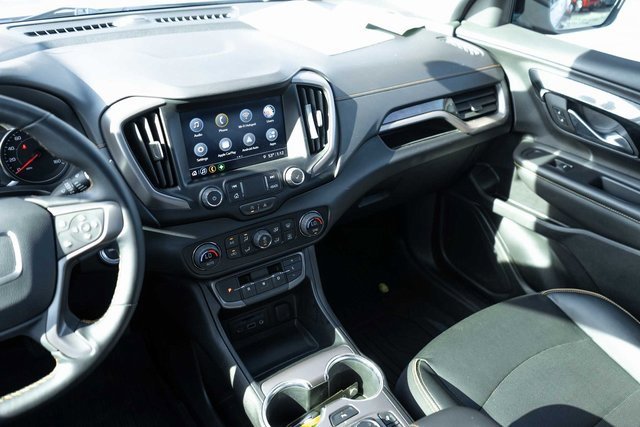 Used 2023 GMC Terrain AT4 w/ Tech Package image 17