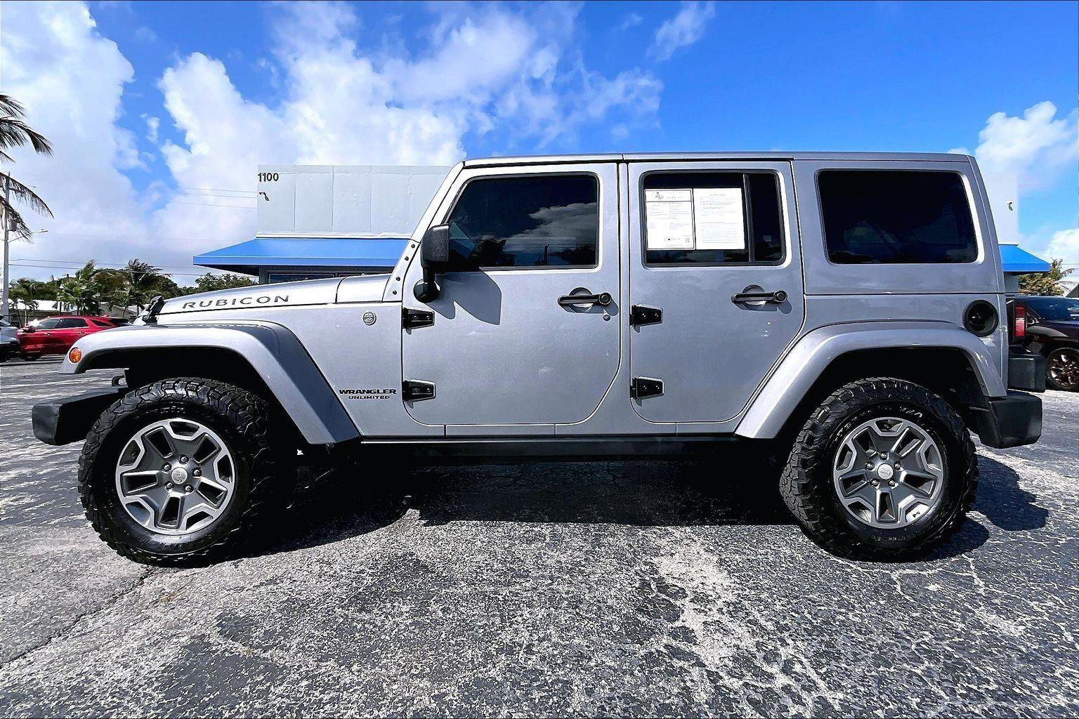 Used 2014 Jeep Wrangler Unlimited Rubicon w/ Dual Top Group AWD/4WD image 29