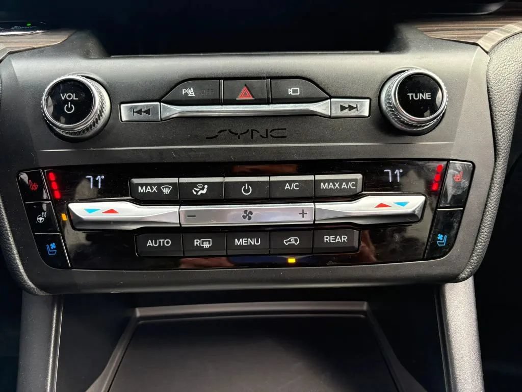 Used 2020 Ford Explorer Limited AWD/4WD image 15
