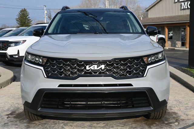 Used 2022 Kia Sorento S w/ Panoramic Sunroof Package image 2