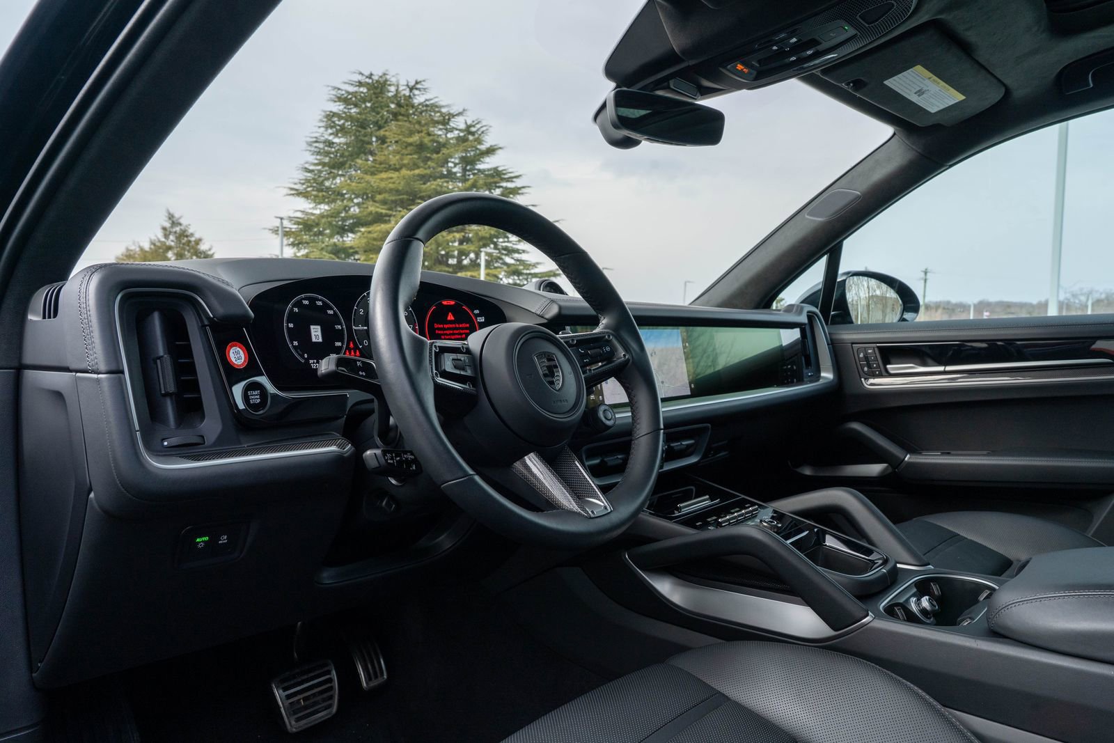 Certified 2025 Porsche Cayenne Turbo image 4