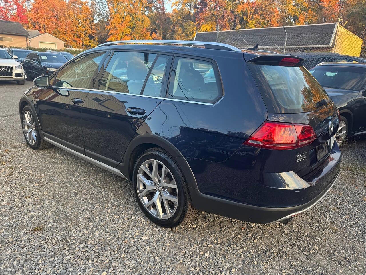 Used 2017 Volkswagen Golf Alltrack SE image 10