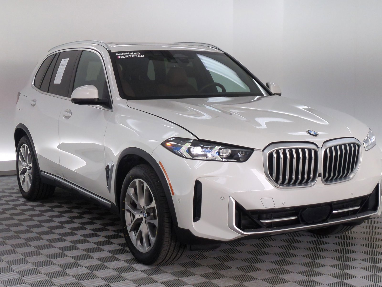 Used 2024 BMW X5 xDrive40i w/ Premium Package image 7