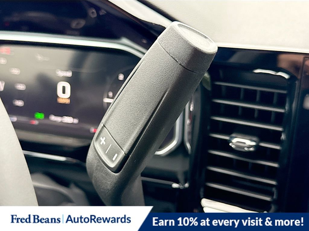 New 2026 GMC Sierra 1500 SLE image 17