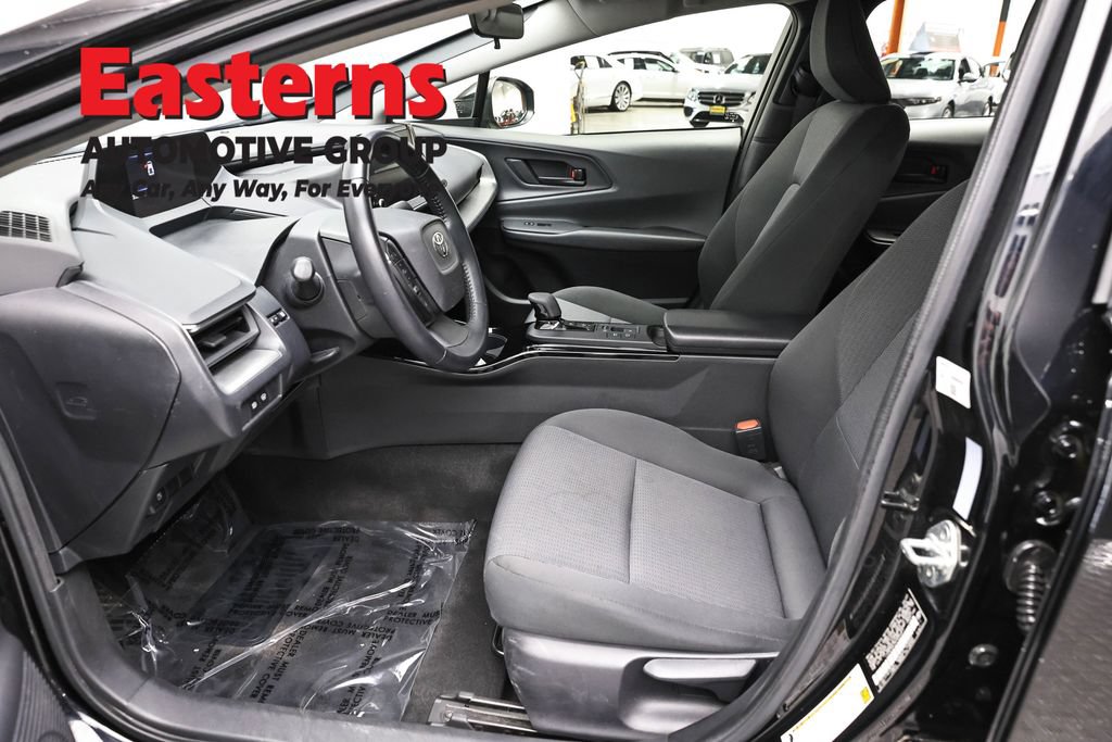 Used 2023 Toyota Prius LE FWD image 13