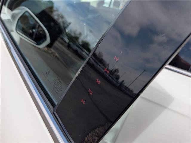 Used 2022 Lincoln Nautilus FWD w/ Premium Package image 11