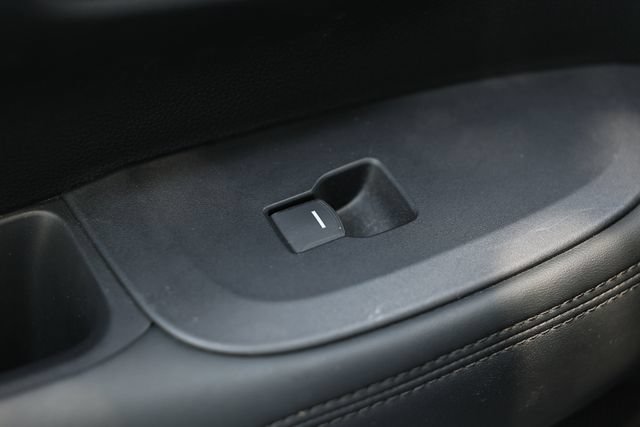 Used 2023 Honda HR-V LX image 24