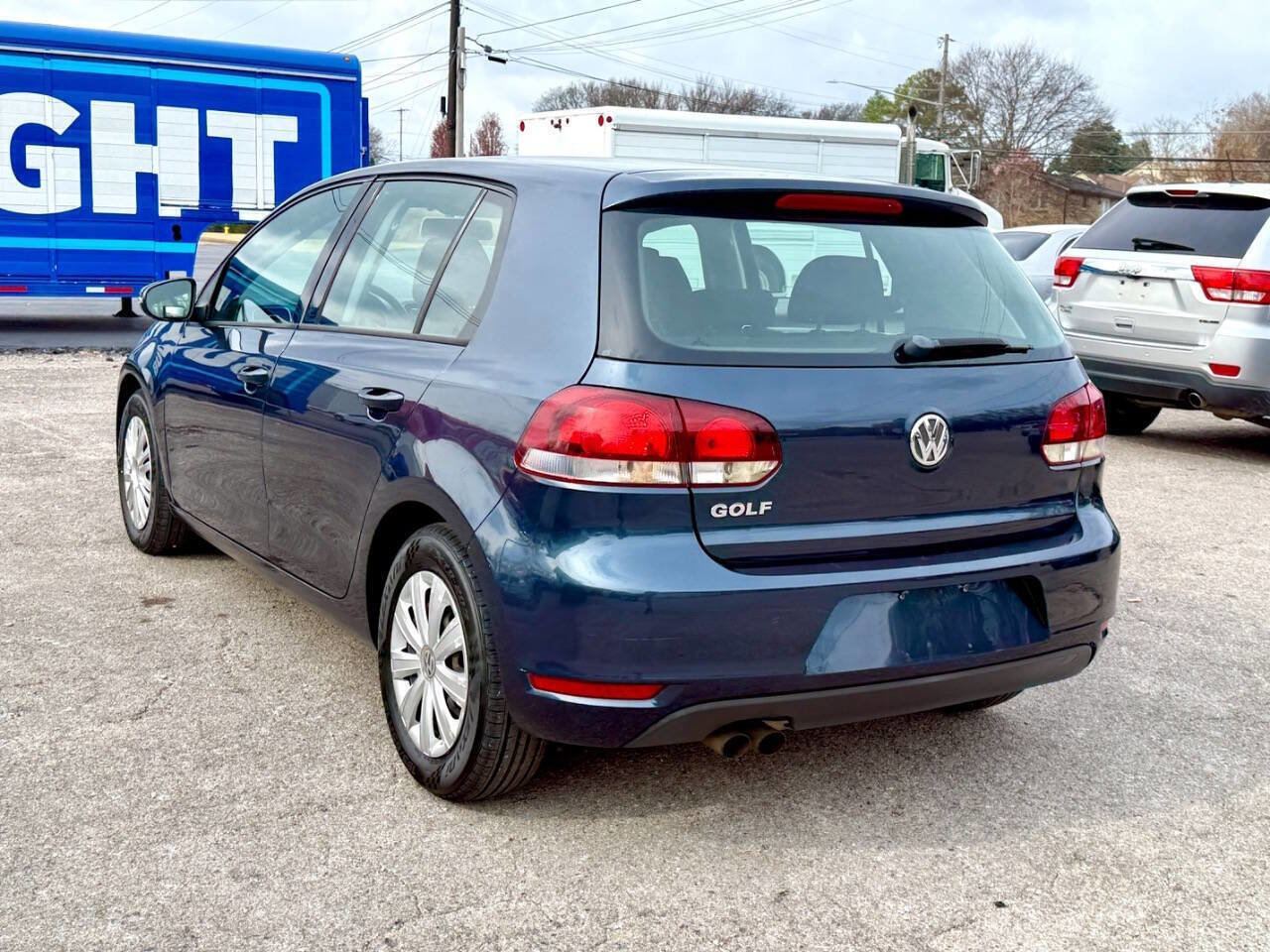 Used 2014 Volkswagen Golf 4-Door image 4