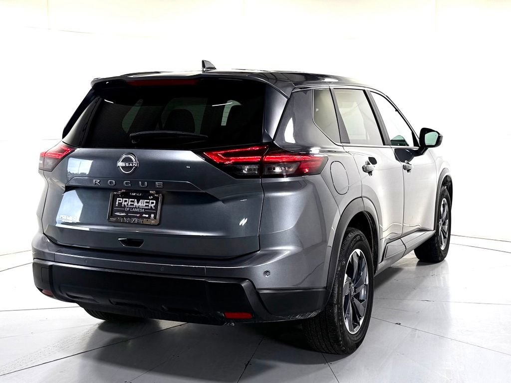 Used 2025 Nissan Rogue SV FWD image 5