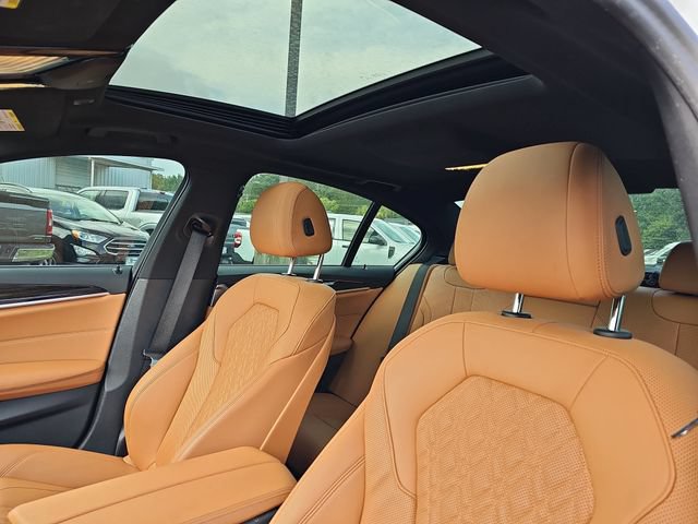 Used 2023 BMW 530i w/ Convenience Package RWD image 15