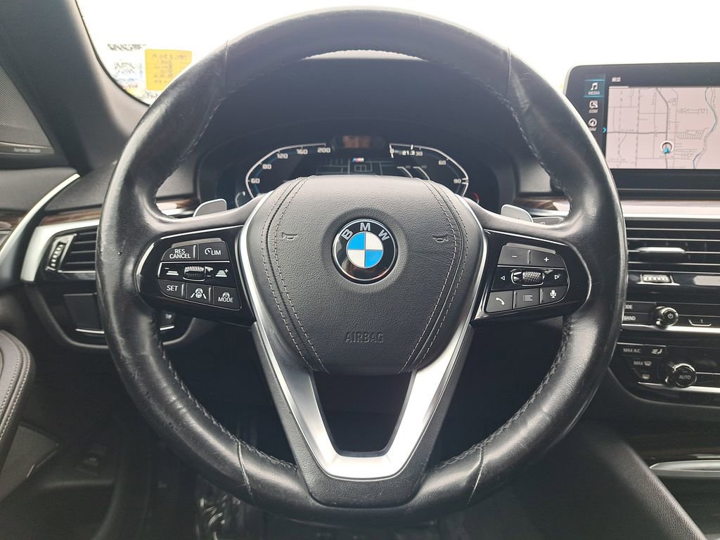 Used 2021 BMW 540i w/ Executive Package image 19