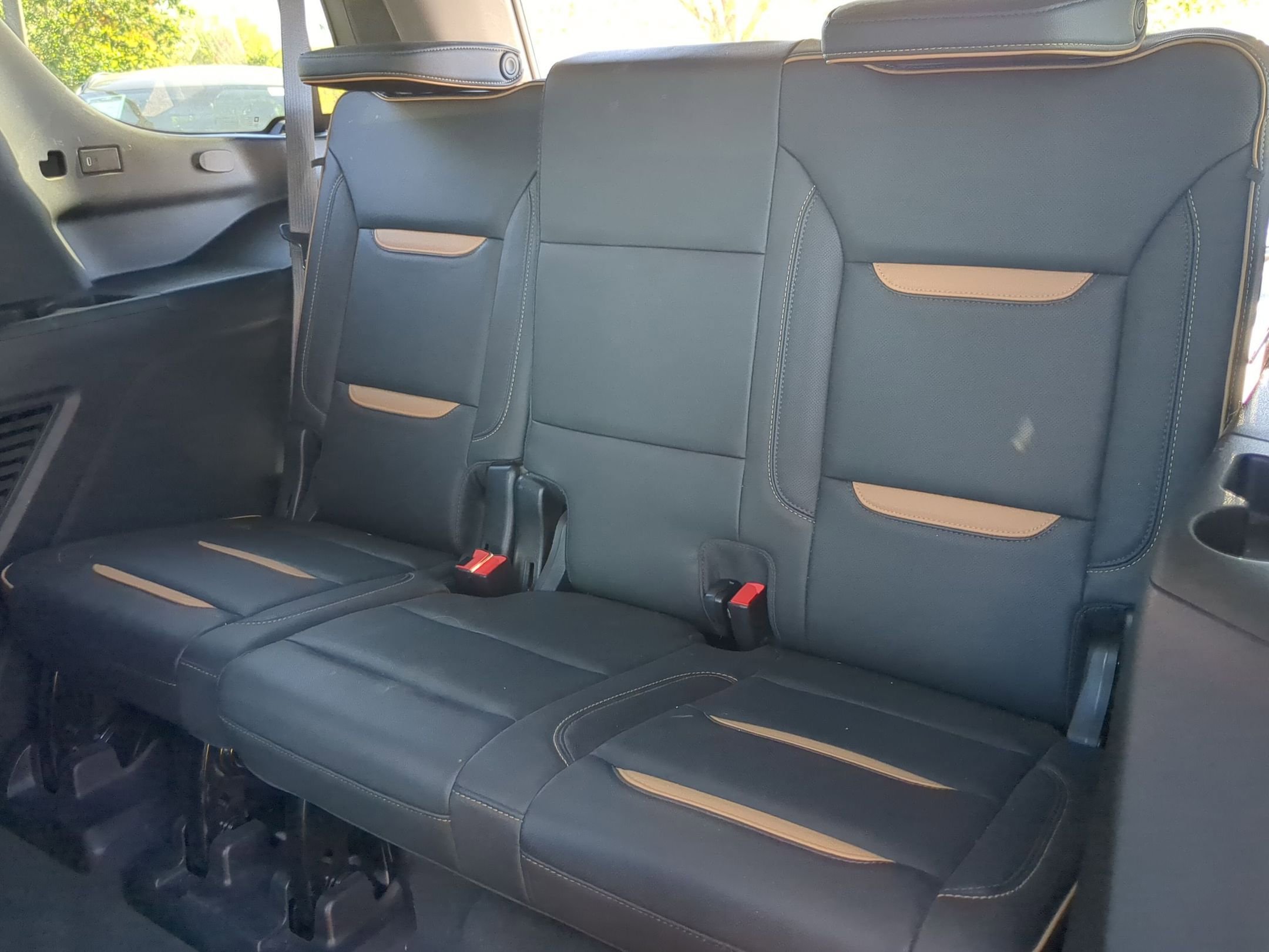 Used 2021 GMC Yukon AT4 w/ Rear Media and Nav Package image 23