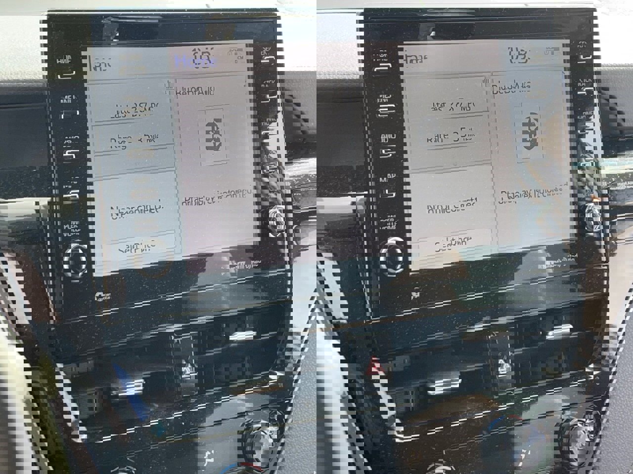 Used 2023 Toyota Camry XSE image 6