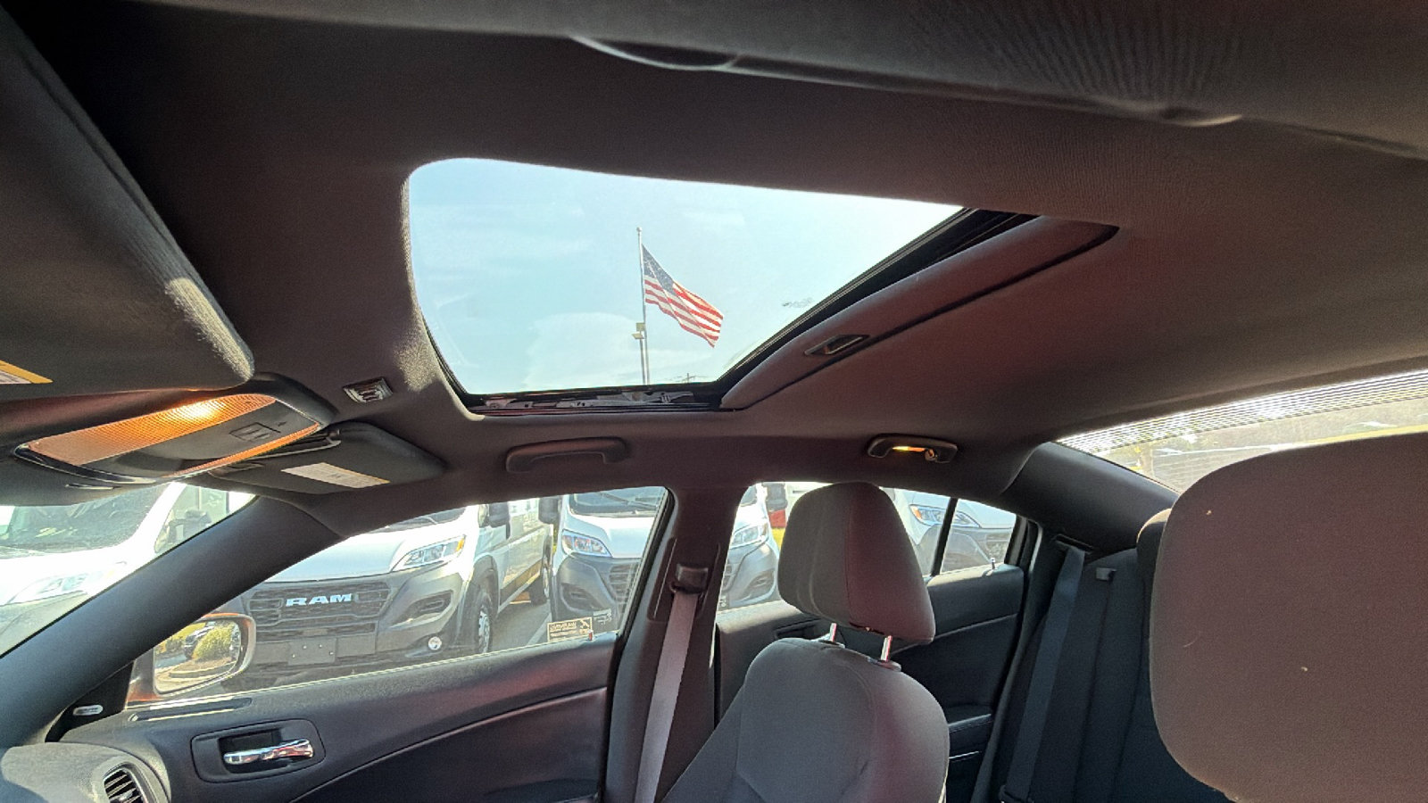 Used 2014 Dodge Charger SXT RWD image 16