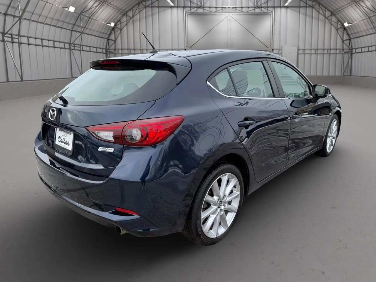 Used 2017 MAZDA MAZDA3 Touring image 4