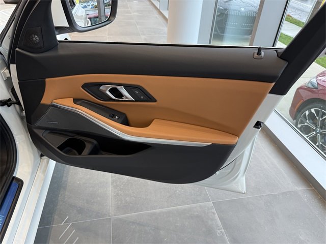 New 2025 BMW 330i xDrive Sedan w/ Premium Package image 31