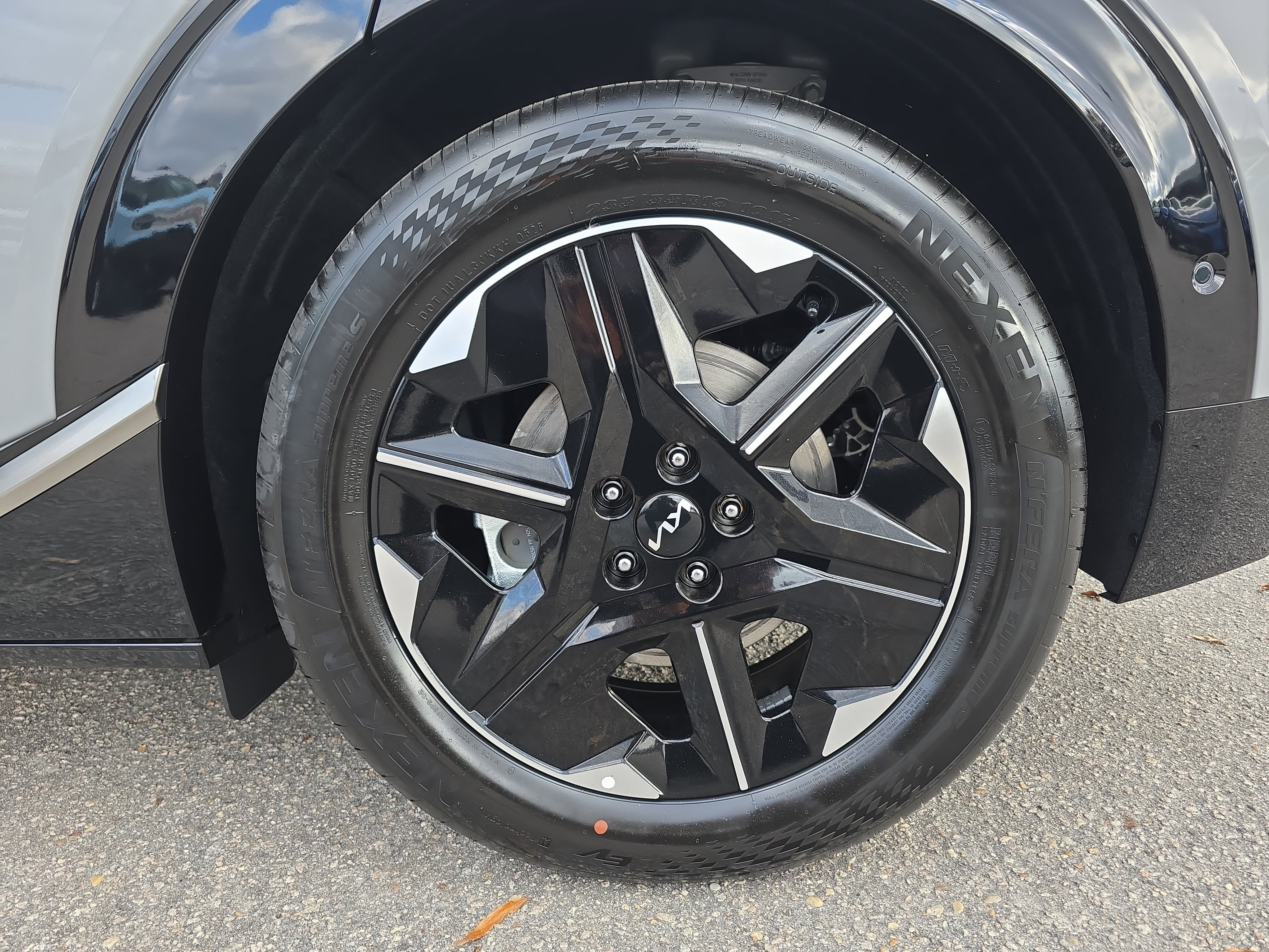 New 2025 Kia EV6 Wind image 34