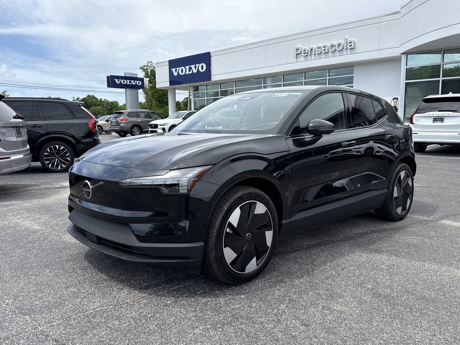 New 2026 Volvo EX30 Plus w/ Climate Package AWD/4WD image 1