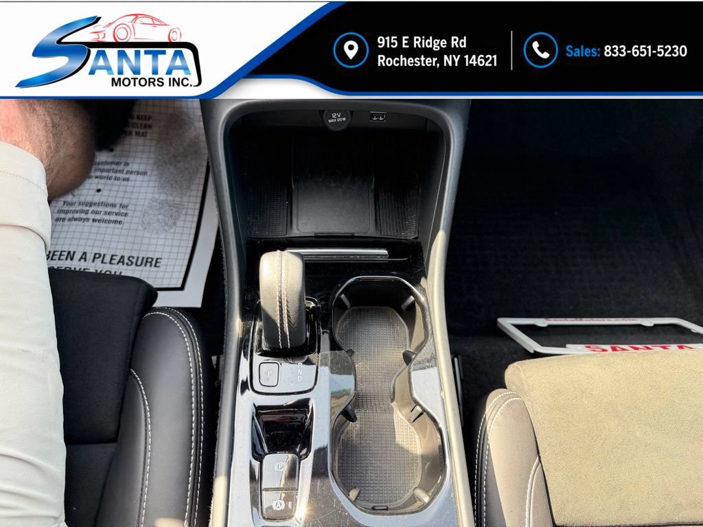 Used 2022 Volvo XC40 T5 R-Design AWD/4WD image 12