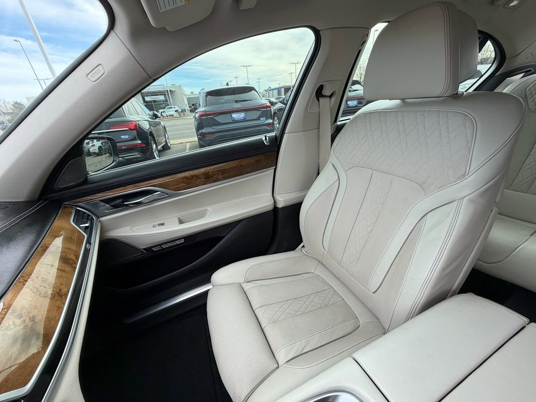 Used 2016 BMW 750i xDrive xDrive image 21