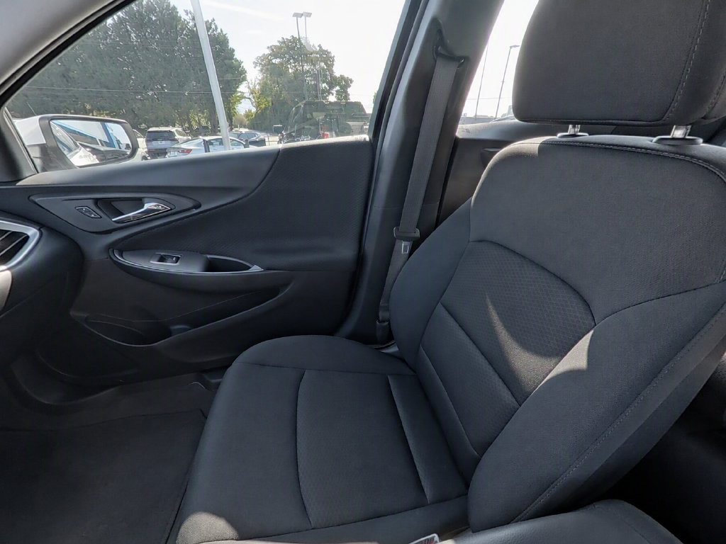 Used 2024 Chevrolet Malibu LT FWD image 15