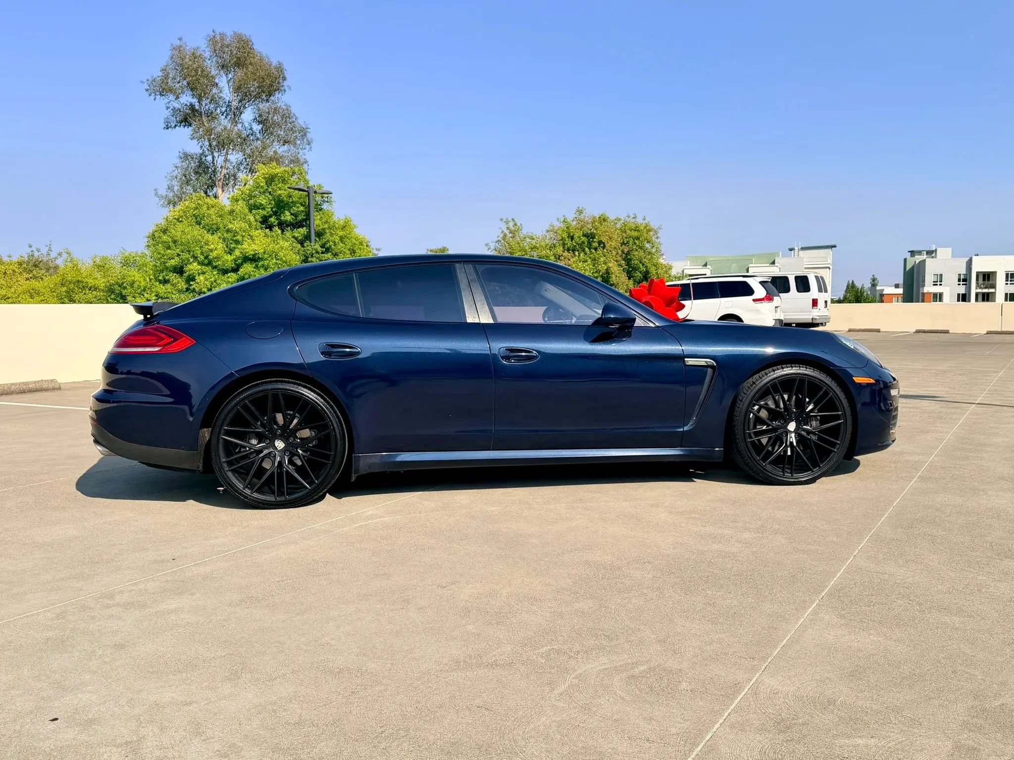 Used 2016 Porsche Panamera Edition RWD image 4