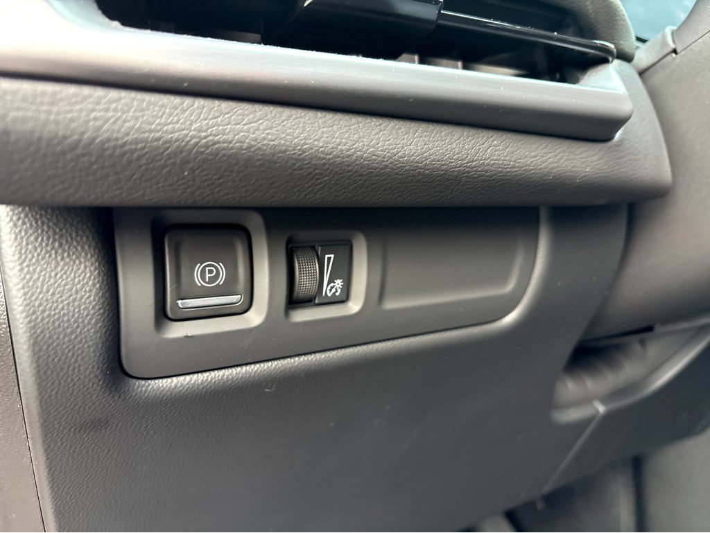 Certified 2025 Cadillac XT4 Premium Luxury image 14