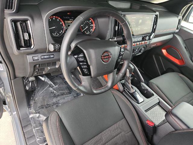 Certified 2025 Nissan Frontier Pro-X RWD image 11
