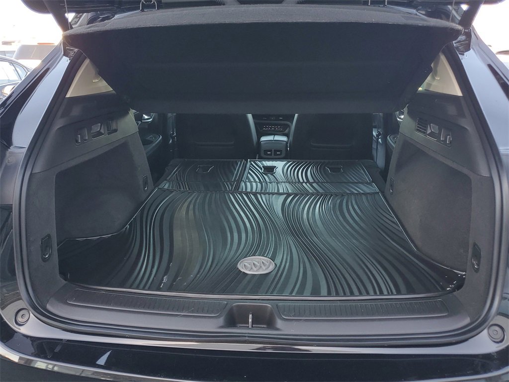 Used 2023 Buick Envision Essence w/ Sport Touring Package image 25