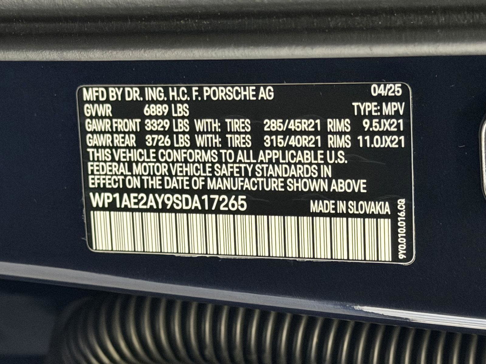 Certified 2025 Porsche Cayenne E-Hybrid image 26