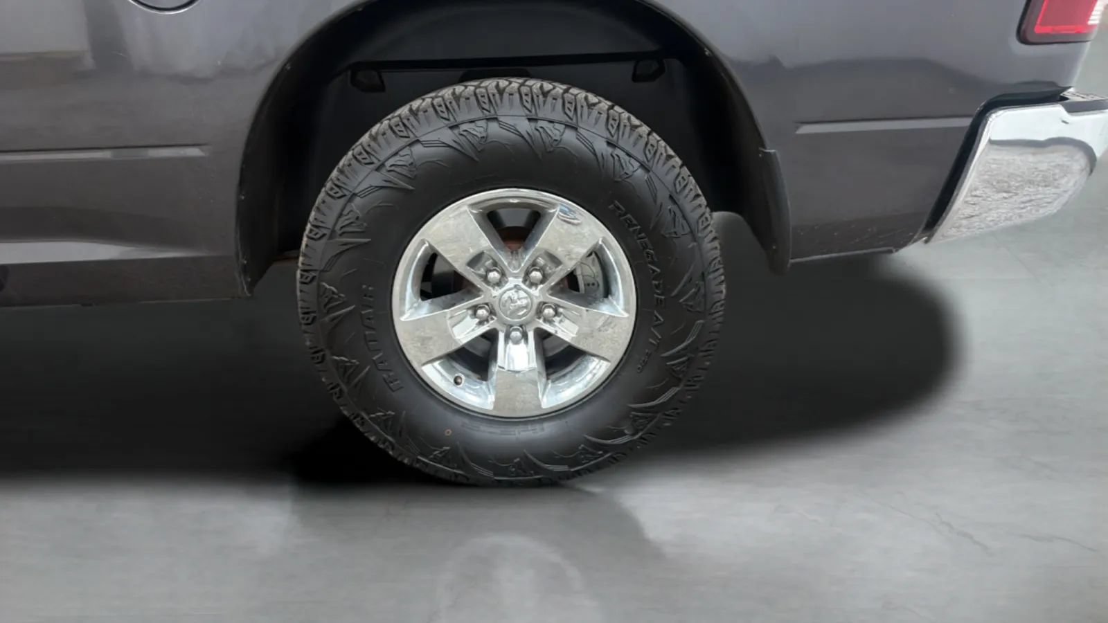Used 2020 RAM 1500 Classic SLT RWD image 27