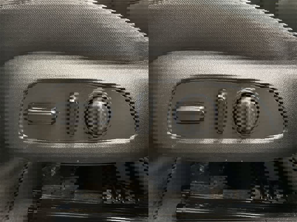 Used 2023 Chevrolet Malibu LT image 16