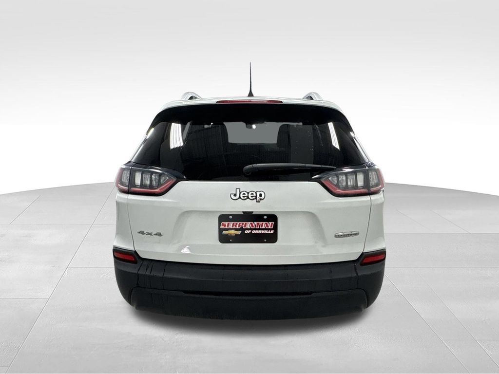 Used 2019 Jeep Cherokee Latitude w/ Cold Weather Group AWD/4WD image 9