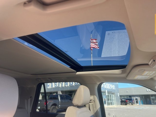 Used 2024 Ford Expedition Max Limited image 12