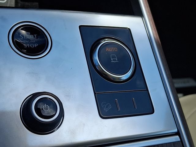 Used 2023 Land Rover Range Rover SE AWD/4WD image 13