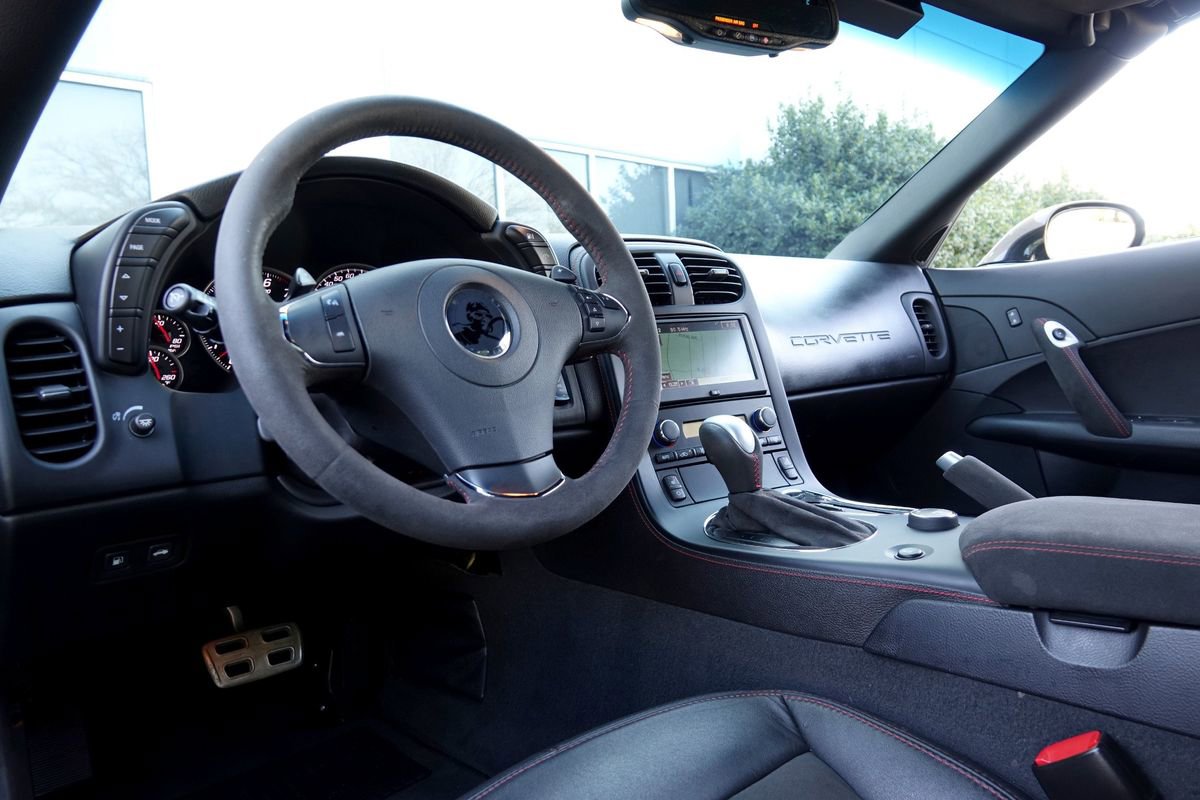 Used 2012 Chevrolet Corvette Grand Sport w/ 3LT Preferred Equipment Group image 6